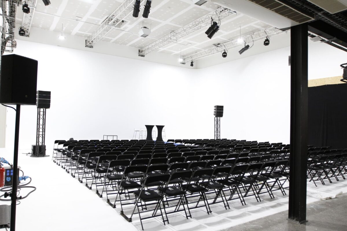 location studio photo 